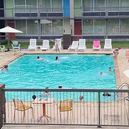 River Rock Hotel Mountain Home Esterno foto
