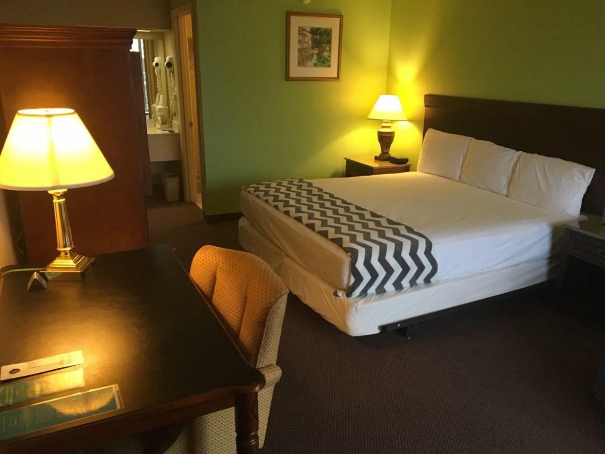 River Rock Hotel Mountain Home Esterno foto
